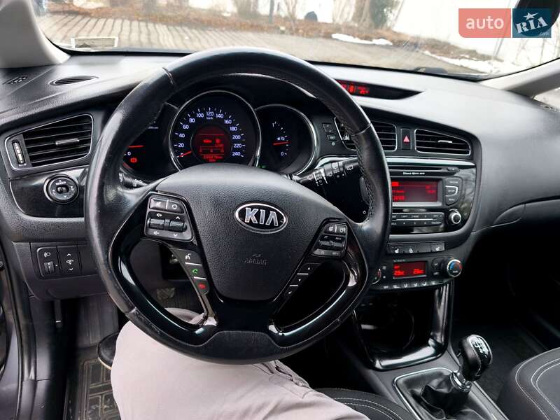 Універсал Kia Ceed 2015 в Києві
