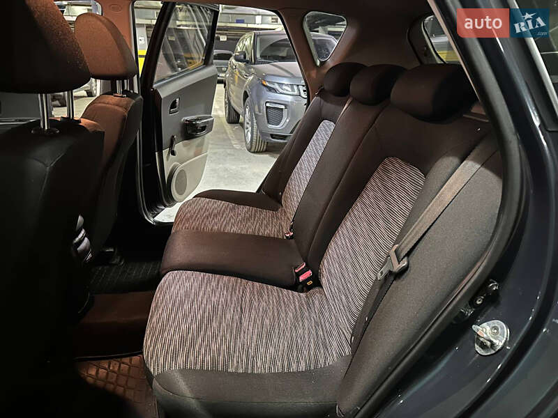 Хэтчбек Kia Ceed 2009 в Днепре