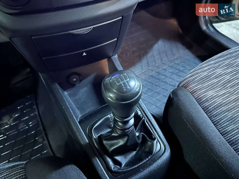 Хэтчбек Kia Ceed 2009 в Днепре