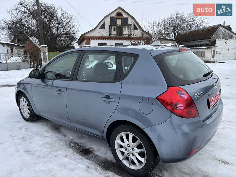 Хэтчбек Kia Ceed 2008 в Хороле фото 2 Хэтчбек Kia Ceed 2008 в Хороле