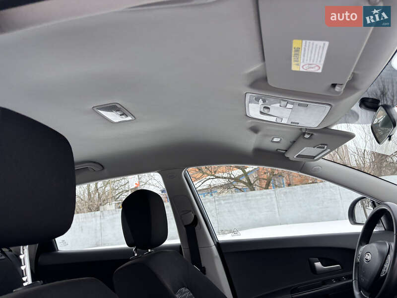 Хэтчбек Kia Ceed 2008 в Хороле фото 43 Хэтчбек Kia Ceed 2008 в Хороле