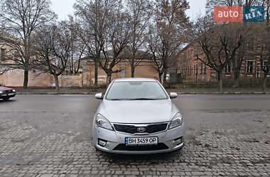 Хэтчбек Kia Ceed 2009 в Чугуеве