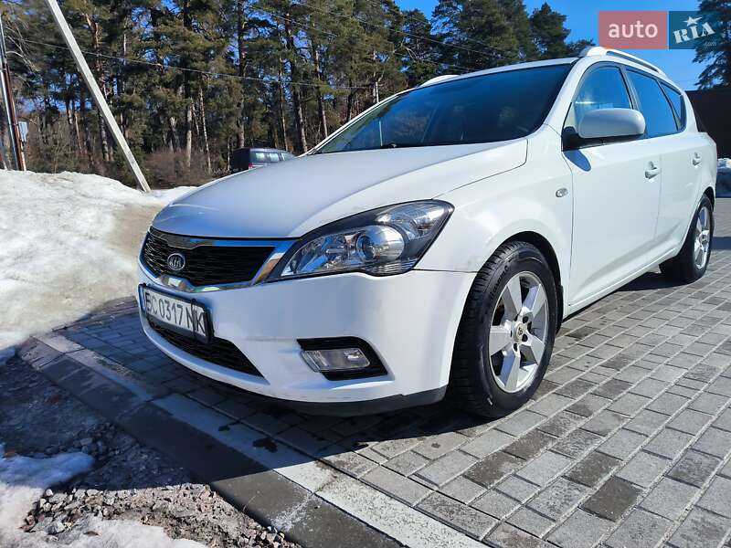 Универсал Kia Ceed 2011 в Львове