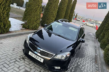 Универсал Kia Ceed 2012 в Городке