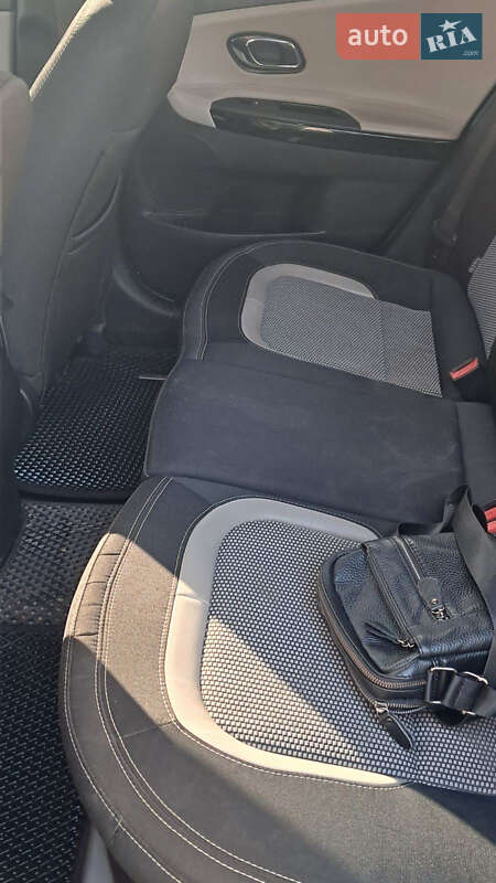 Хэтчбек Kia Ceed 2013 в Днепре
