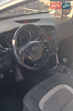 Хэтчбек Kia Ceed 2013 в Днепре