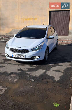 Хэтчбек Kia Ceed 2013 в Днепре