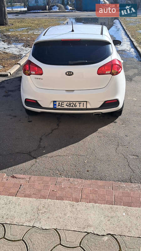 Хэтчбек Kia Ceed 2013 в Днепре