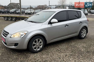Хетчбек Kia Ceed 2009 в Калуші