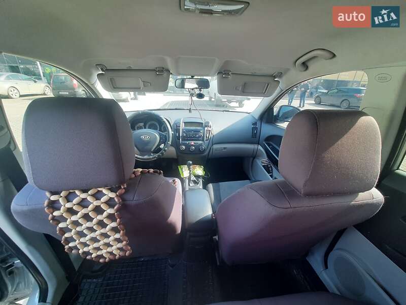Хэтчбек Kia Ceed 2007 в Кривом Роге