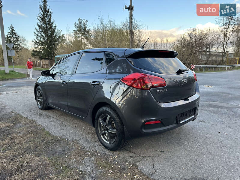 Хэтчбек Kia Ceed 2013 в Киеве фото 7 Хэтчбек Kia Ceed 2013 в Киеве