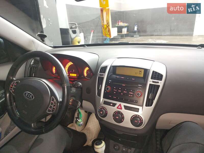 Хетчбек Kia Ceed 2007 в Кам'янському