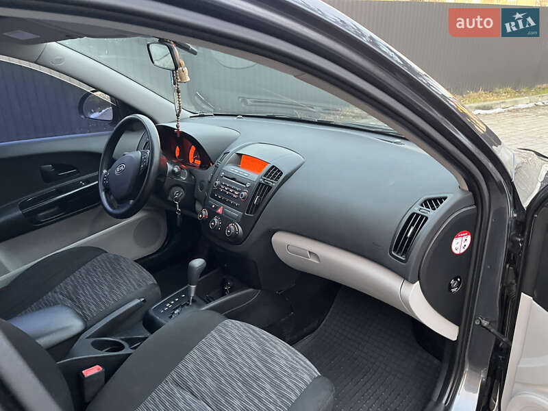 Хэтчбек Kia Ceed 2009 в Ивано-Франковске фото 24 Хэтчбек Kia Ceed 2009 в Ивано-Франковске