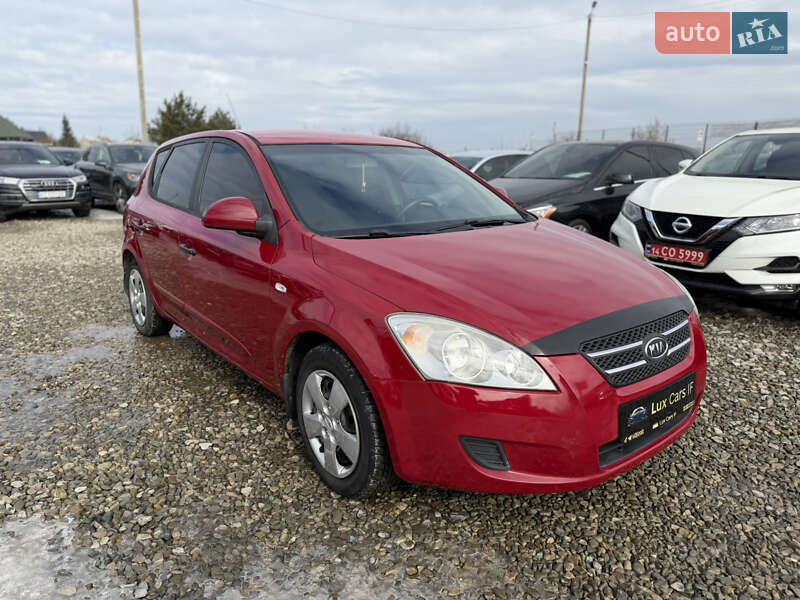 Хетчбек Kia Ceed 2009 в Івано-Франківську