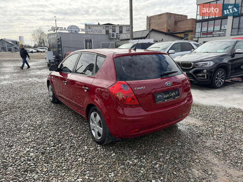 Хетчбек Kia Ceed 2009 в Івано-Франківську