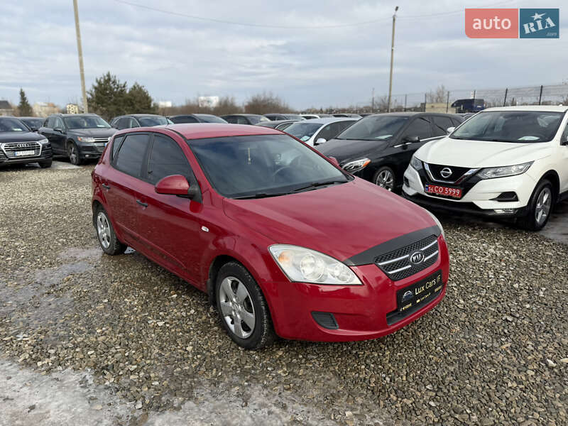 Хетчбек Kia Ceed 2009 в Івано-Франківську