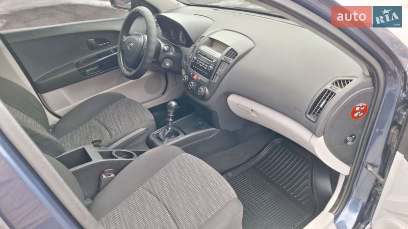 Хэтчбек Kia Ceed 2007 в Полтаве