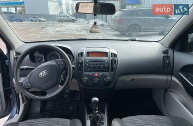 Хэтчбек Kia Ceed 2008 в Украинке