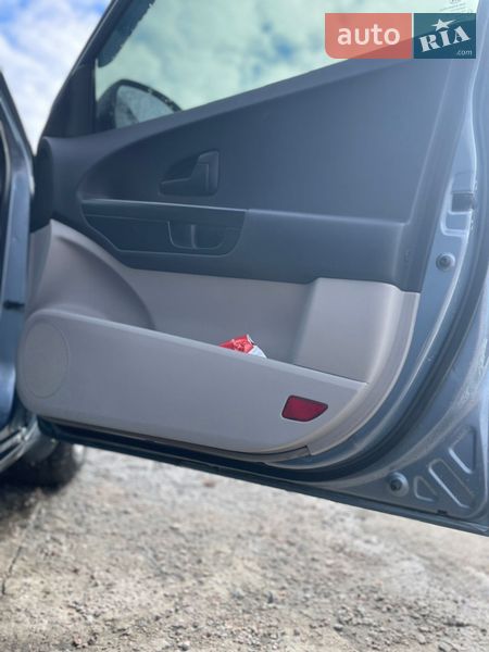 Хэтчбек Kia Ceed 2008 в Украинке