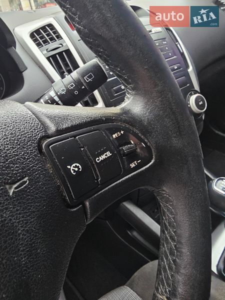 Универсал Kia Ceed 2010 в Киеве