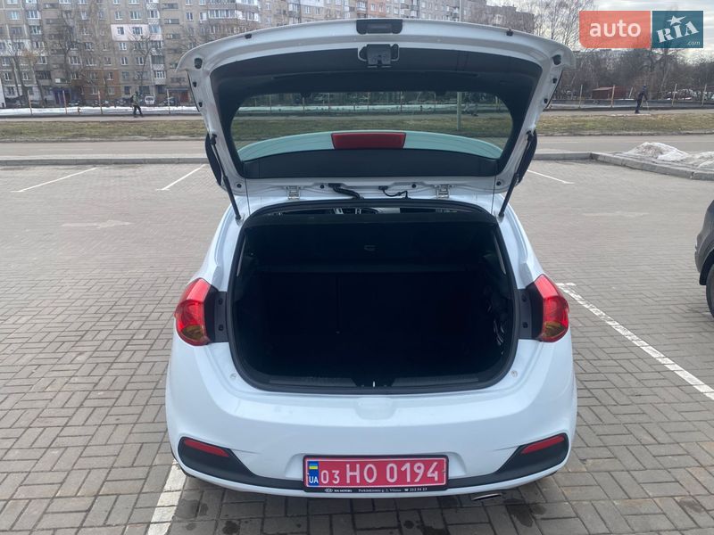 Хэтчбек Kia Ceed 2013 в Черкассах