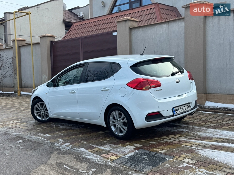 Хэтчбек Kia Ceed 2012 в Одессе