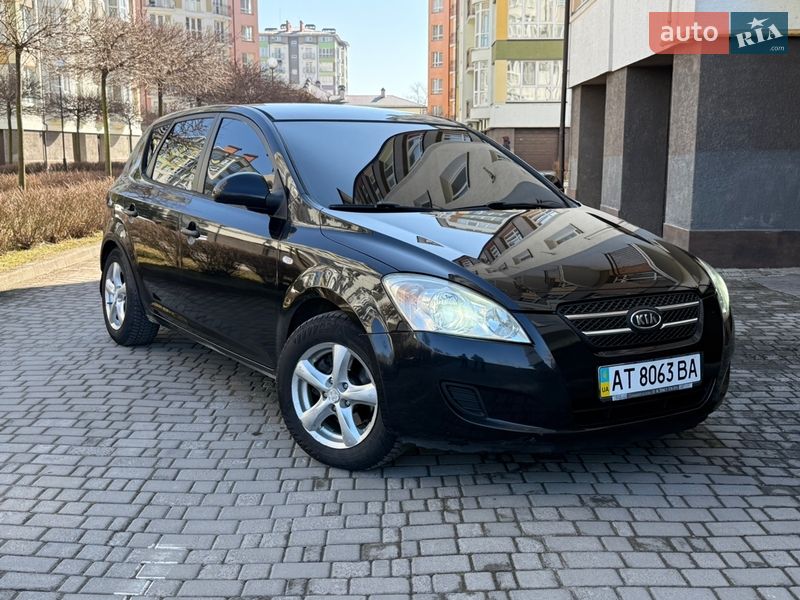 Хэтчбек Kia Ceed 2008 в Ивано-Франковске