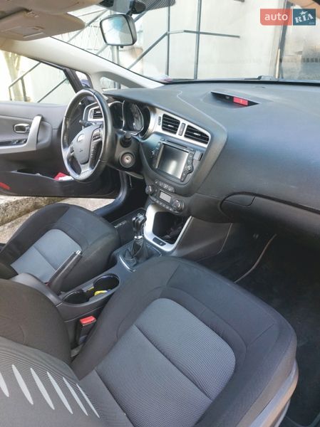 Хетчбек Kia Ceed 2013 в Верхньодніпровську