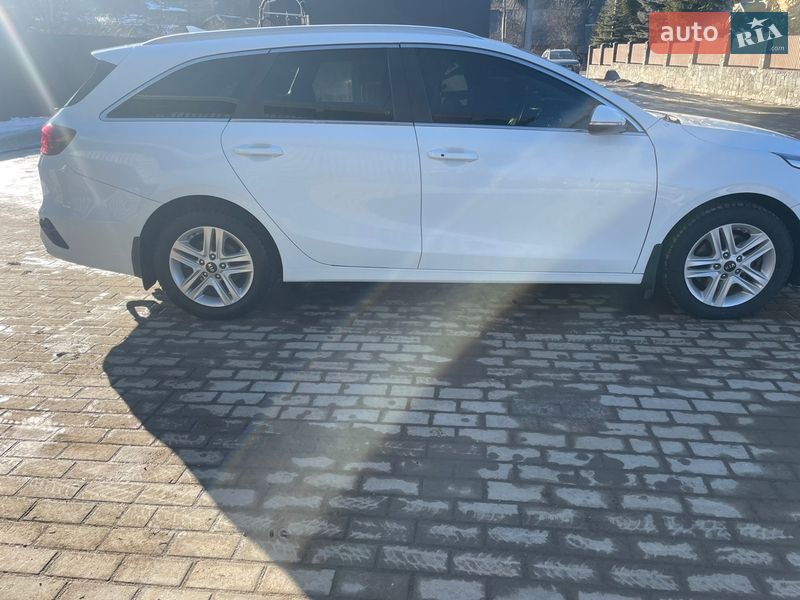 Универсал Kia Ceed 2019 в Львове