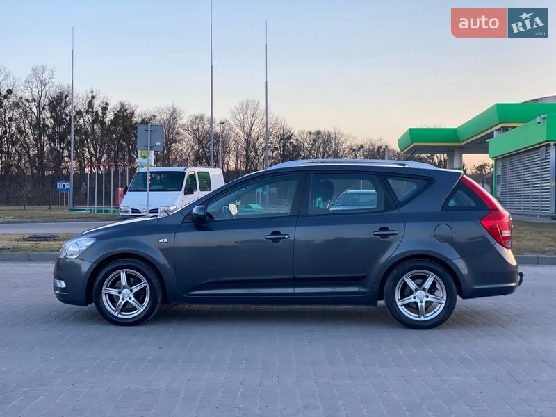 Универсал Kia Ceed 2010 в Радивилове