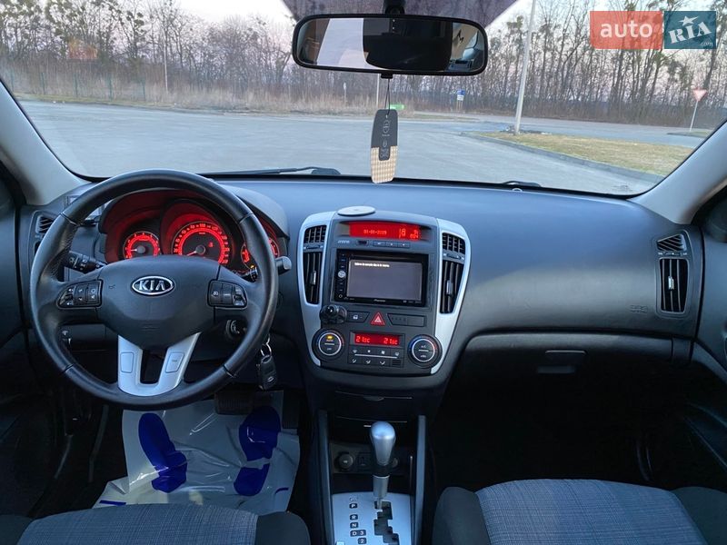 Универсал Kia Ceed 2010 в Радивилове