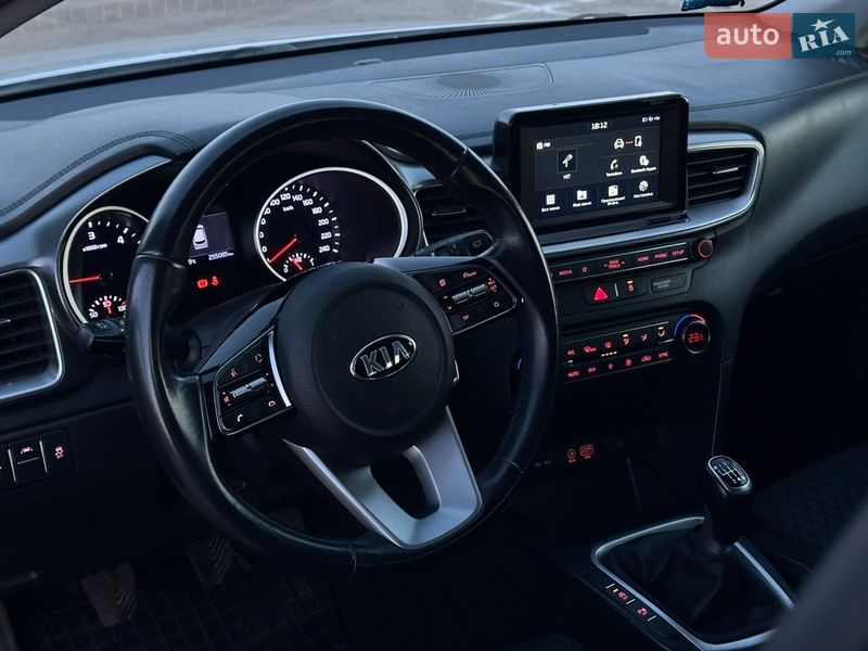 Универсал Kia Ceed 2018 в Луцке