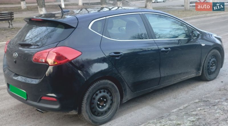 Хетчбек Kia Ceed 2013 в Верхньодніпровську