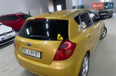 Хэтчбек Kia Ceed 2008 в Стрые