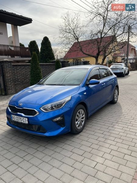 Хэтчбек Kia Ceed 2019 в Ужгороде