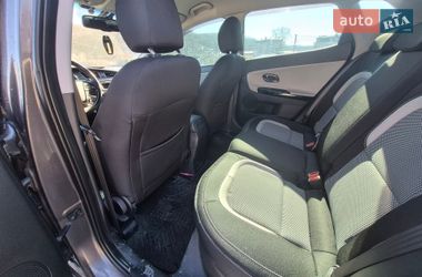 Хэтчбек Kia Ceed 2015 в Обухове