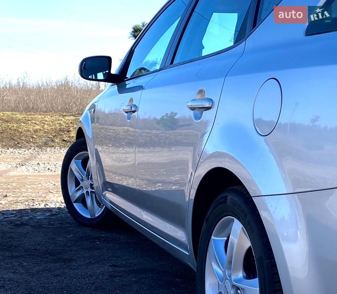 Универсал Kia Ceed 2009 в Смеле