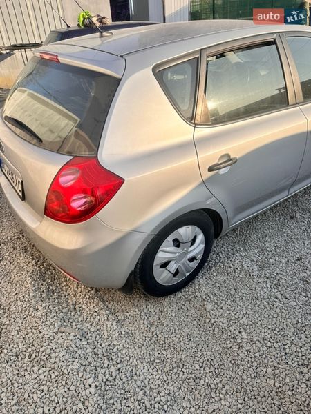 Хэтчбек Kia Ceed 2008 в Львове