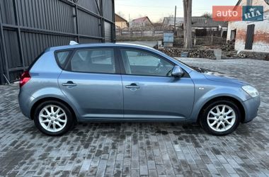Хэтчбек Kia Ceed 2008 в Хороле