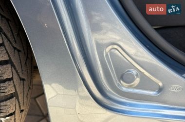 Хэтчбек Kia Ceed 2008 в Хороле