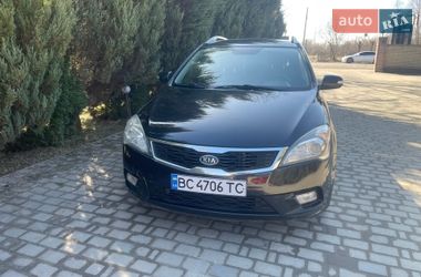 Универсал Kia Ceed 2010 в Самборе