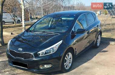 Хетчбек Kia Ceed 2013 в Верхньодніпровську