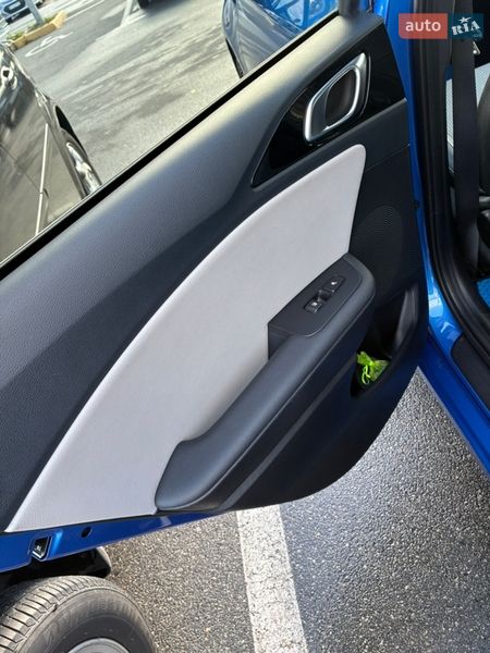 Хэтчбек Kia Ceed 2019 в Киеве