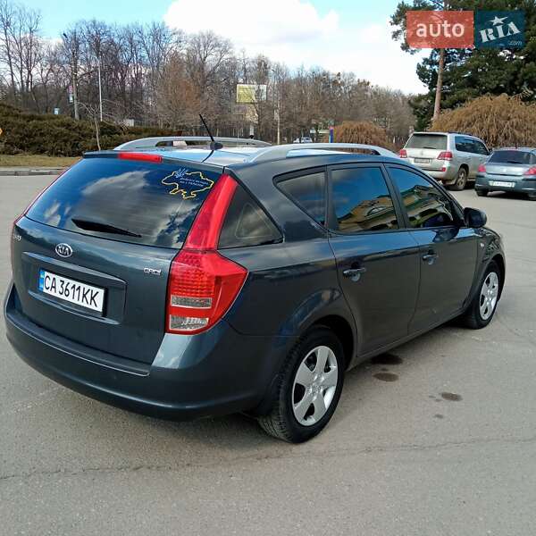 Универсал Kia Ceed 2010 в Умани