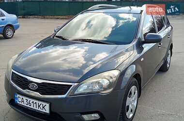 Универсал Kia Ceed 2010 в Умани