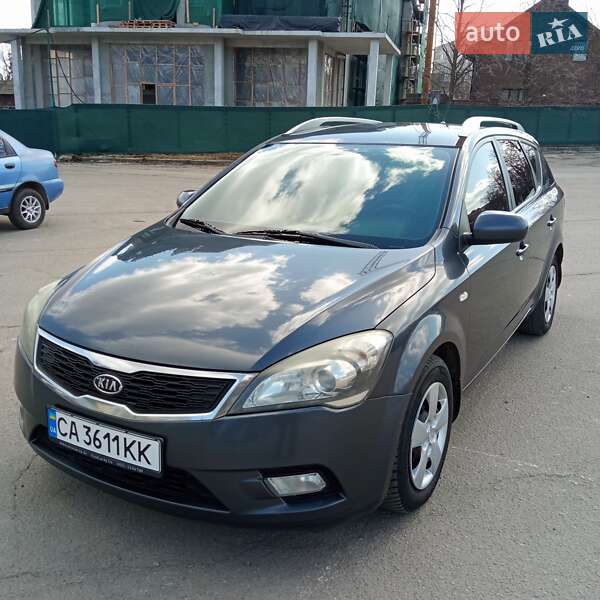 Универсал Kia Ceed 2010 в Умани