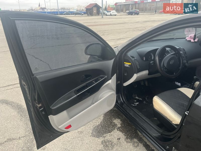 Хэтчбек Kia Ceed 2008 в Харькове