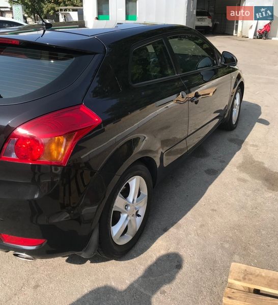 Хэтчбек Kia Ceed 2008 в Харькове