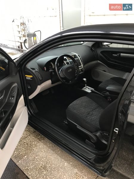 Хэтчбек Kia Ceed 2008 в Харькове