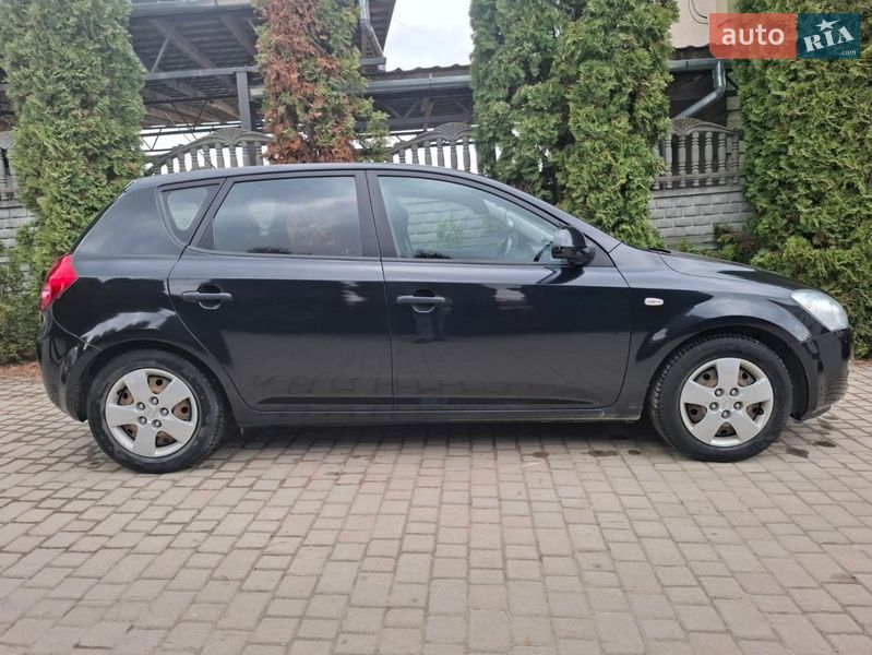 Хетчбек Kia Ceed 2007 в Золочеві